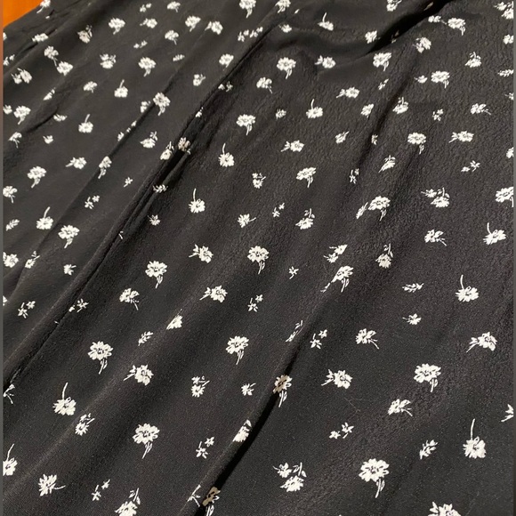 H&M Black Floral Midi Skirt - Picture 4 of 4